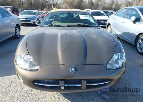 2001 Jaguar Xk8 из США, поврежденный, VIN SAJDA42C51NA17981